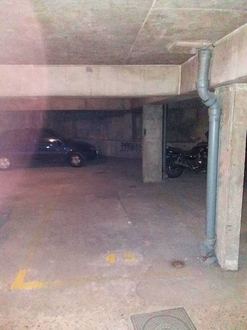 Loue parking : 3m² Pour Votre Moto 20 rue de Rungis, 13ème Paris