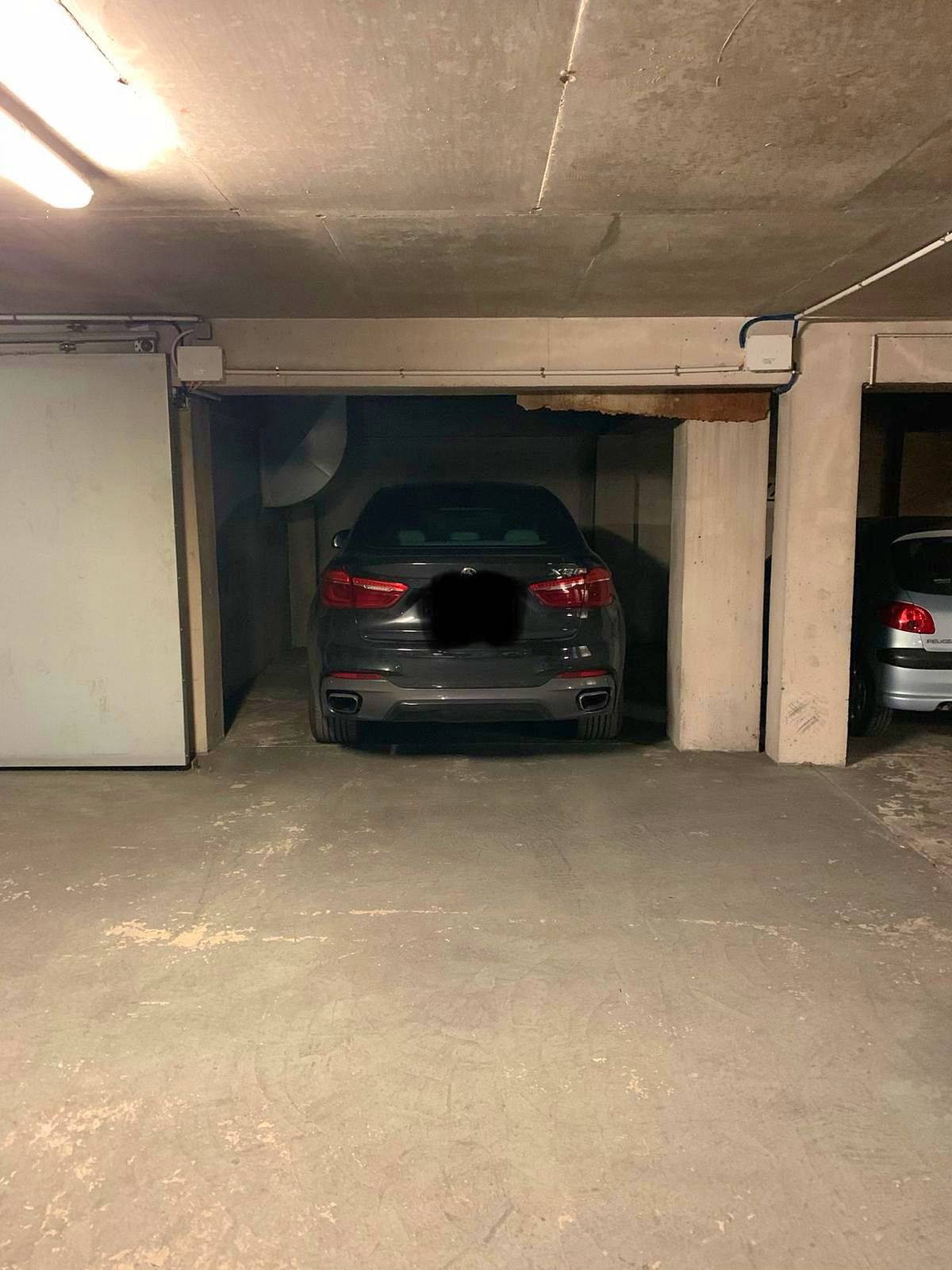 Loue parking SUV - 11 rue Parent Rosan - 210 av Versailles - Paris 16ème