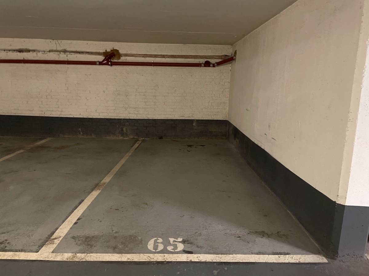 Loue parking souterrain - 12m², Paris 15ème
