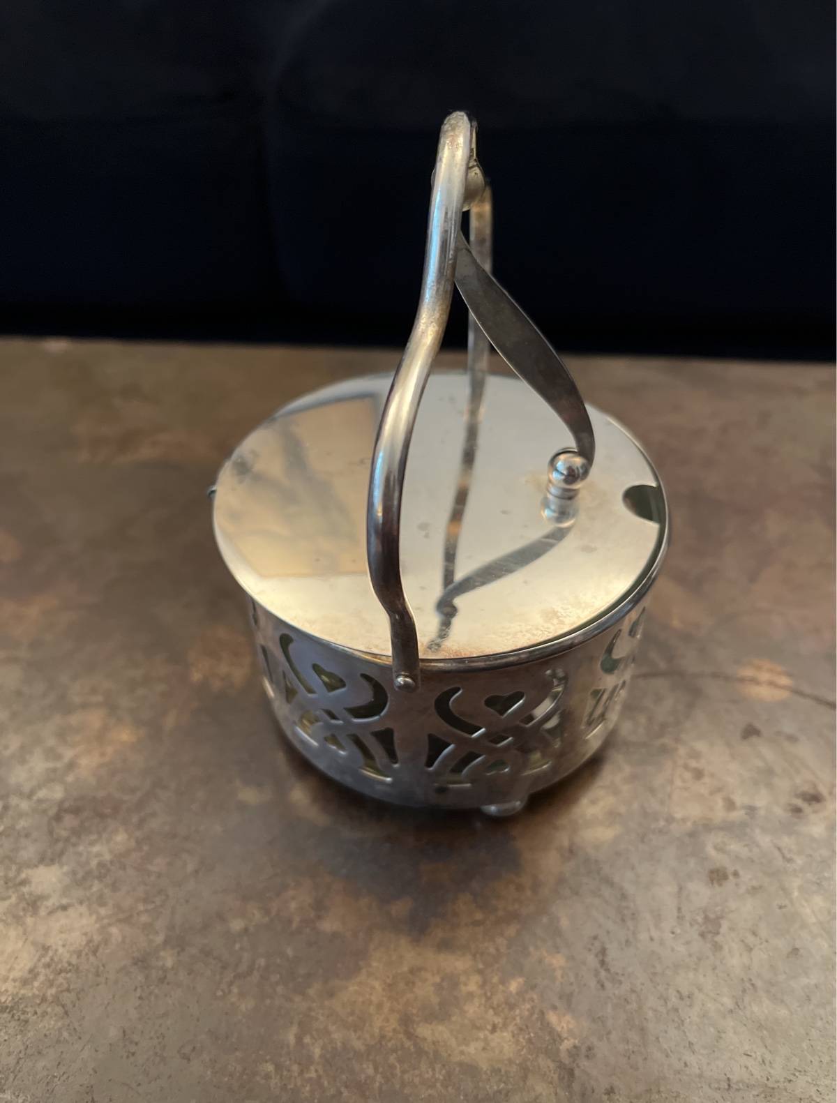 Pot à parmesan en métal argenté et verre