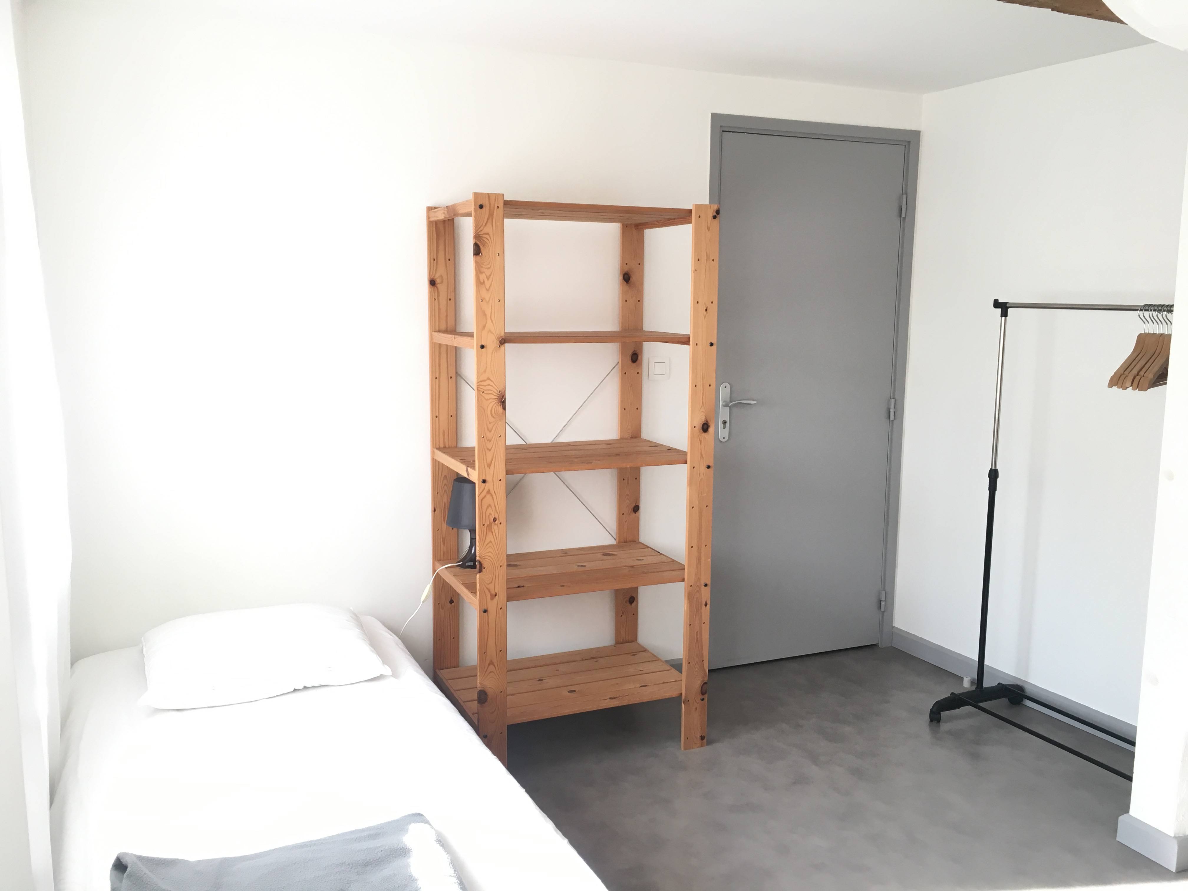 Particulier loue studio meublé Lille - 13m²