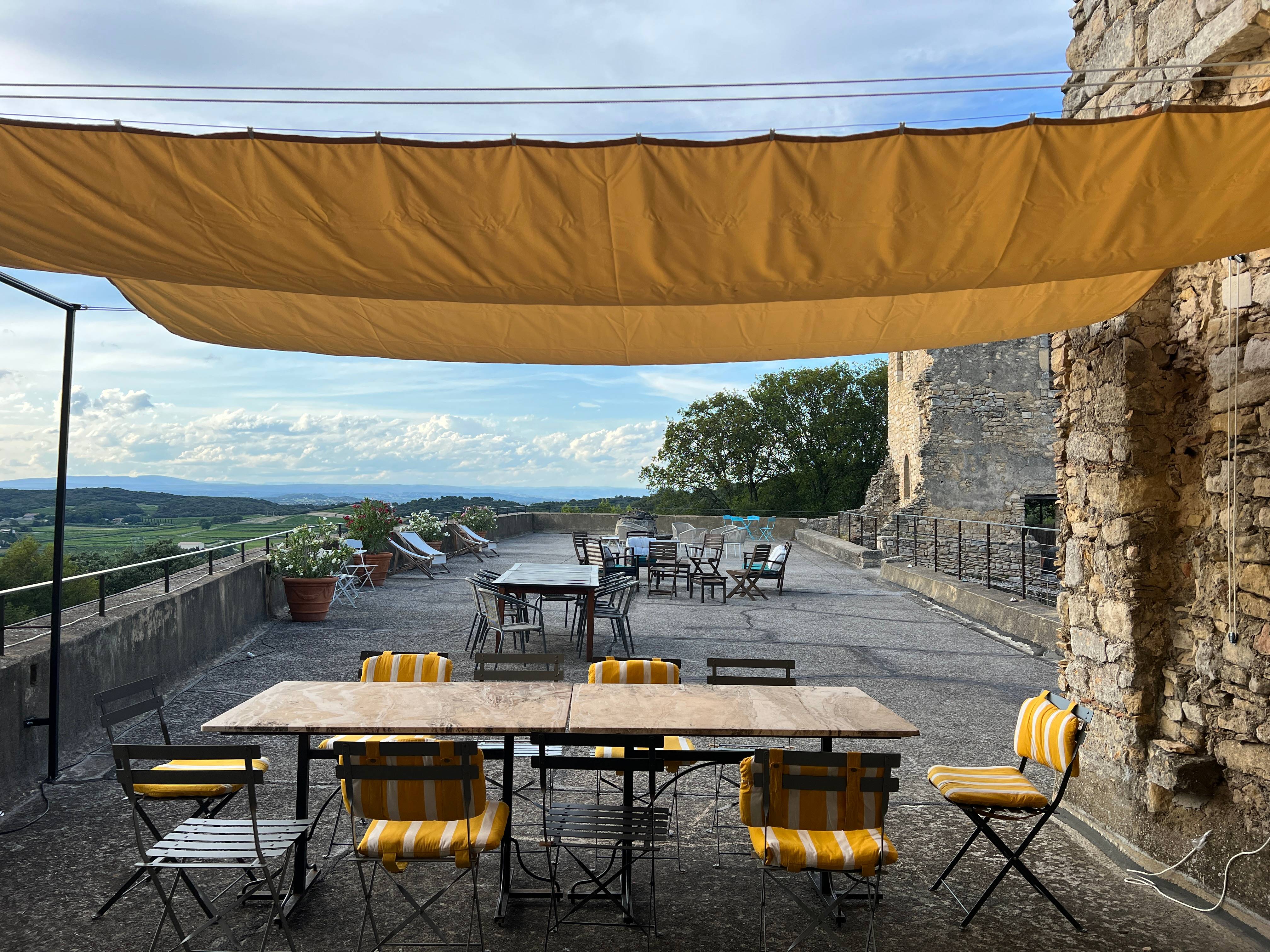 Loue maison indépendante d’un château médiéval restauré - 8 couchages - Vénéjean (30)