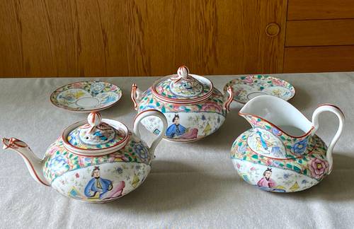 Partie de service à thé porcelaine de Bayeux - maison Gosse décor au chinois milieu 19e