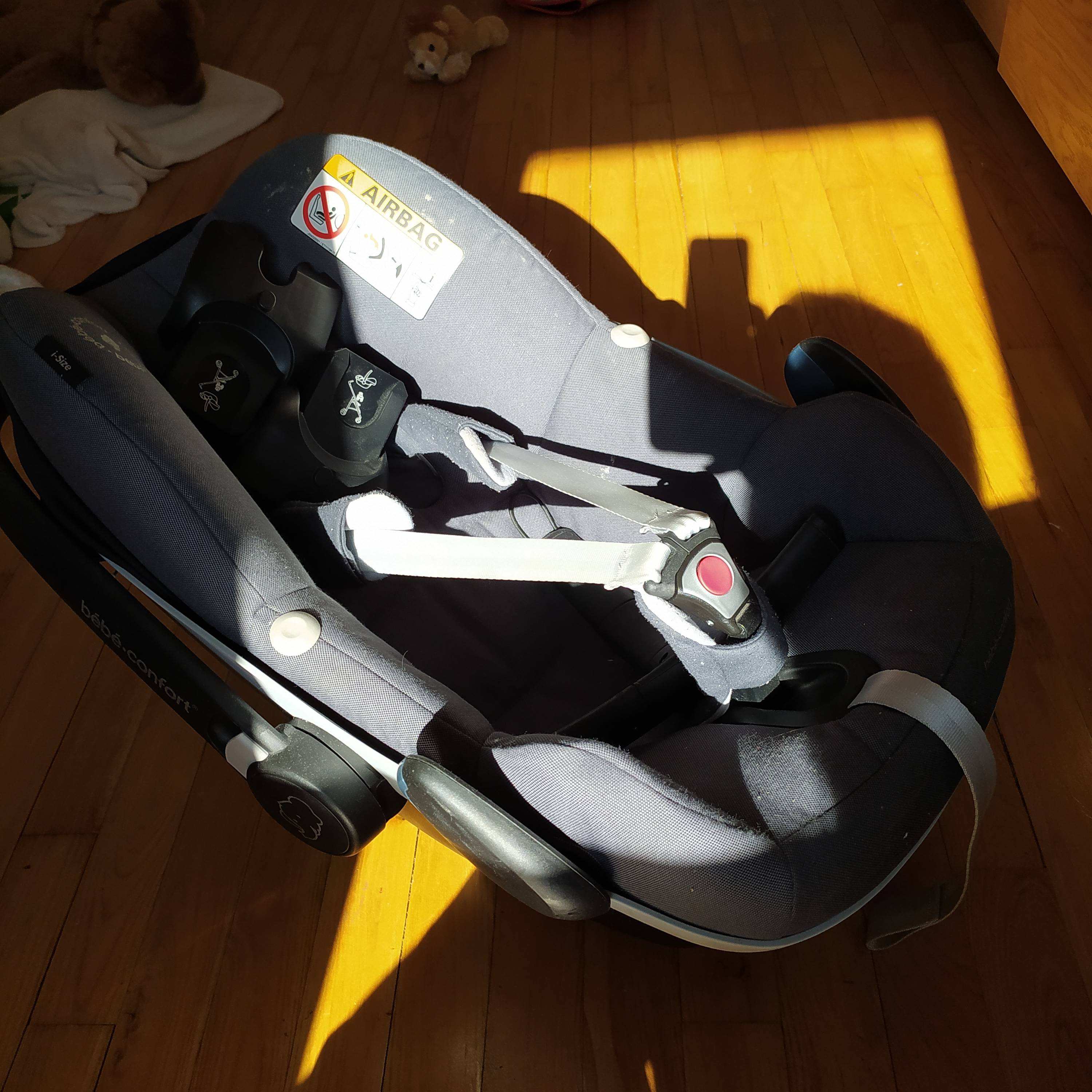 Cosy pebble pro Bébé confort + base Isofix on Gens de Confiance