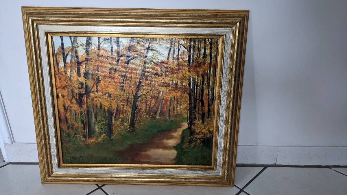 Peinture représentant une forêt d’automne avec un chemin bordé d’arbres