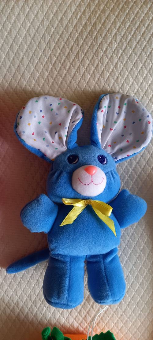 Peluche lapin bleu