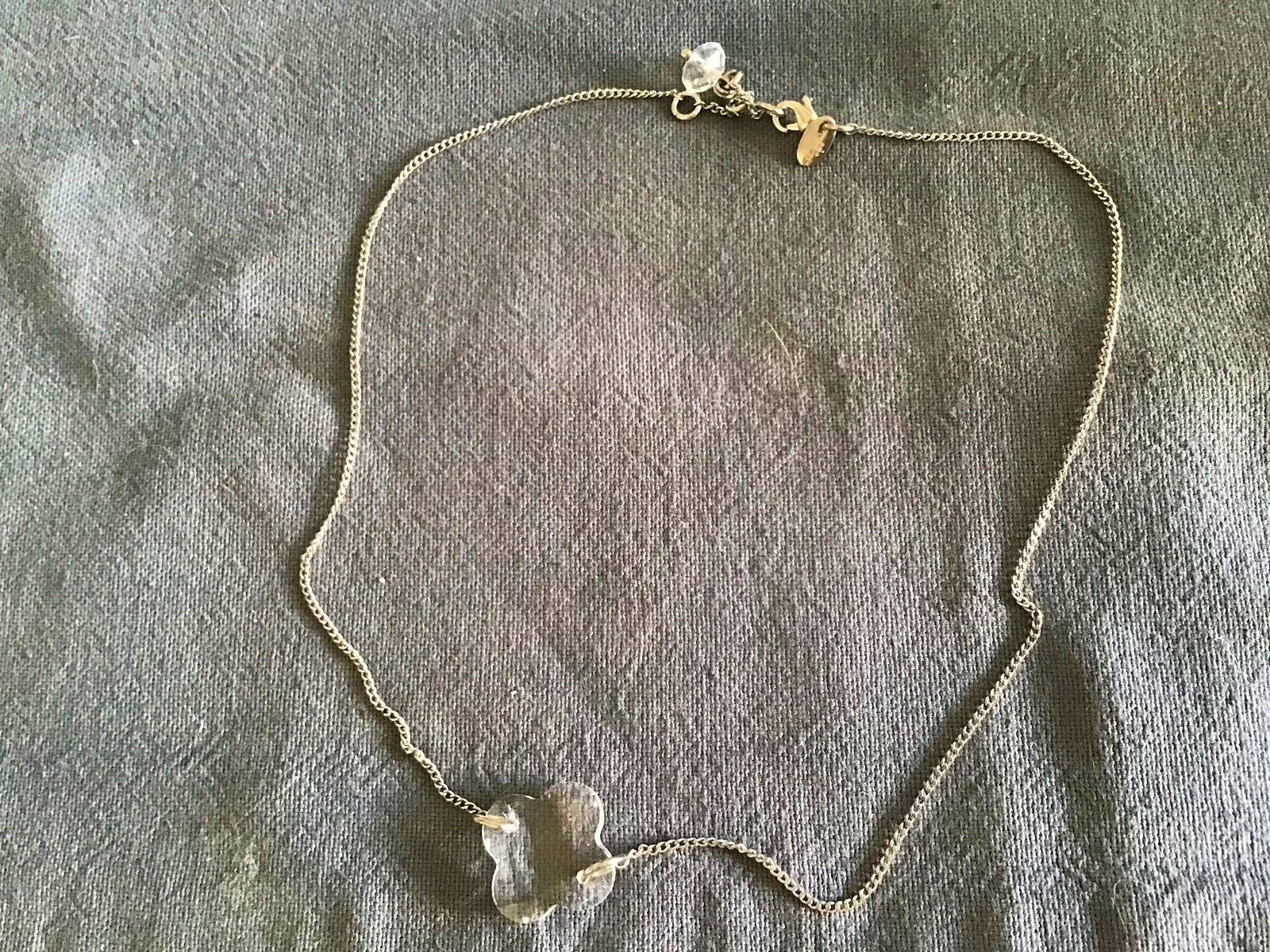Pendentif fleur transparente « les perles de philippine «