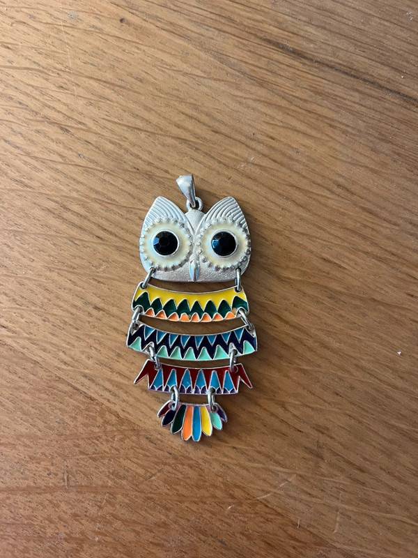 Pendentif hiboux argenté et coloré