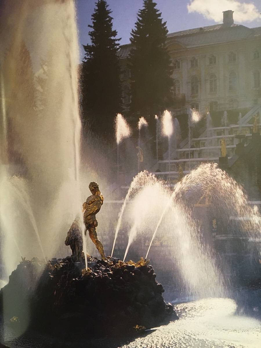 Peterhof Tsarskoie selo guide touristique