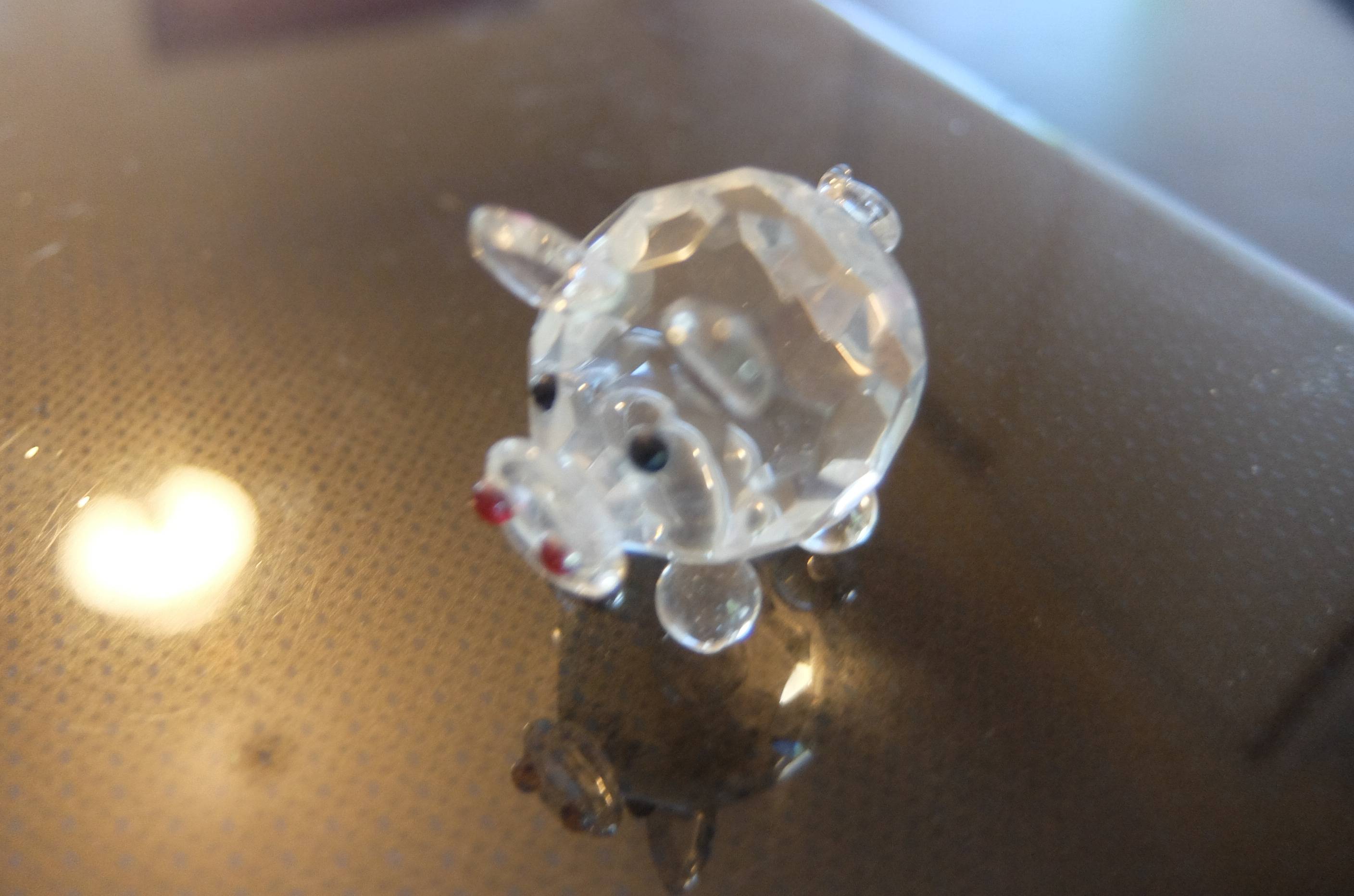 Petit cochon en verre taillé, neuf
