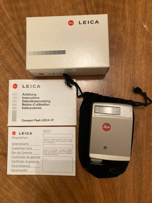 Petit flash Leica CF