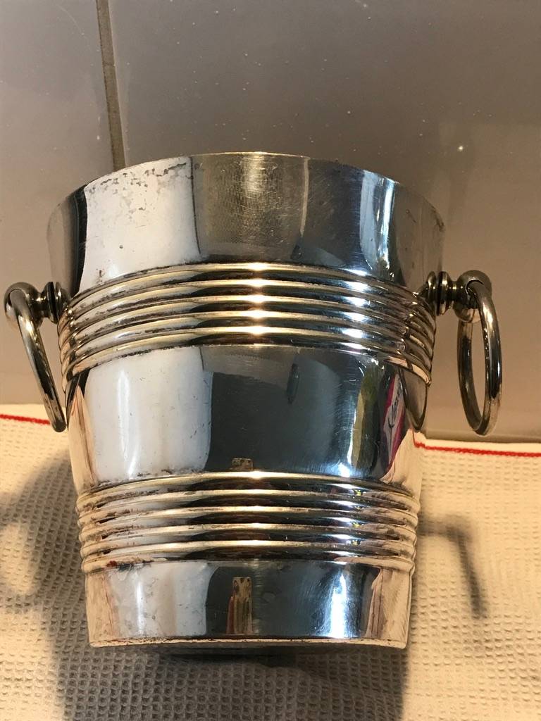 Seau à glaçons vintage en métal argenté
