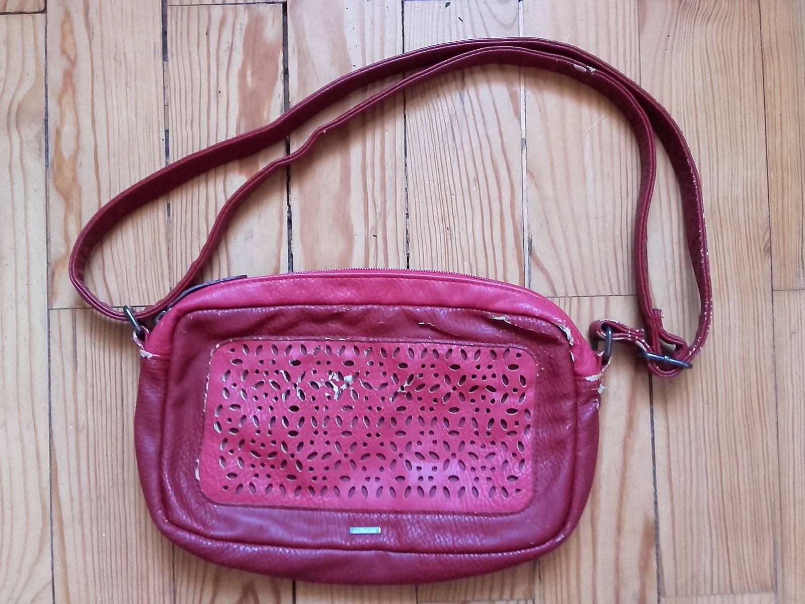 Petit Sac / Pochette Skunkfunk en cuir rouge à bandoulière