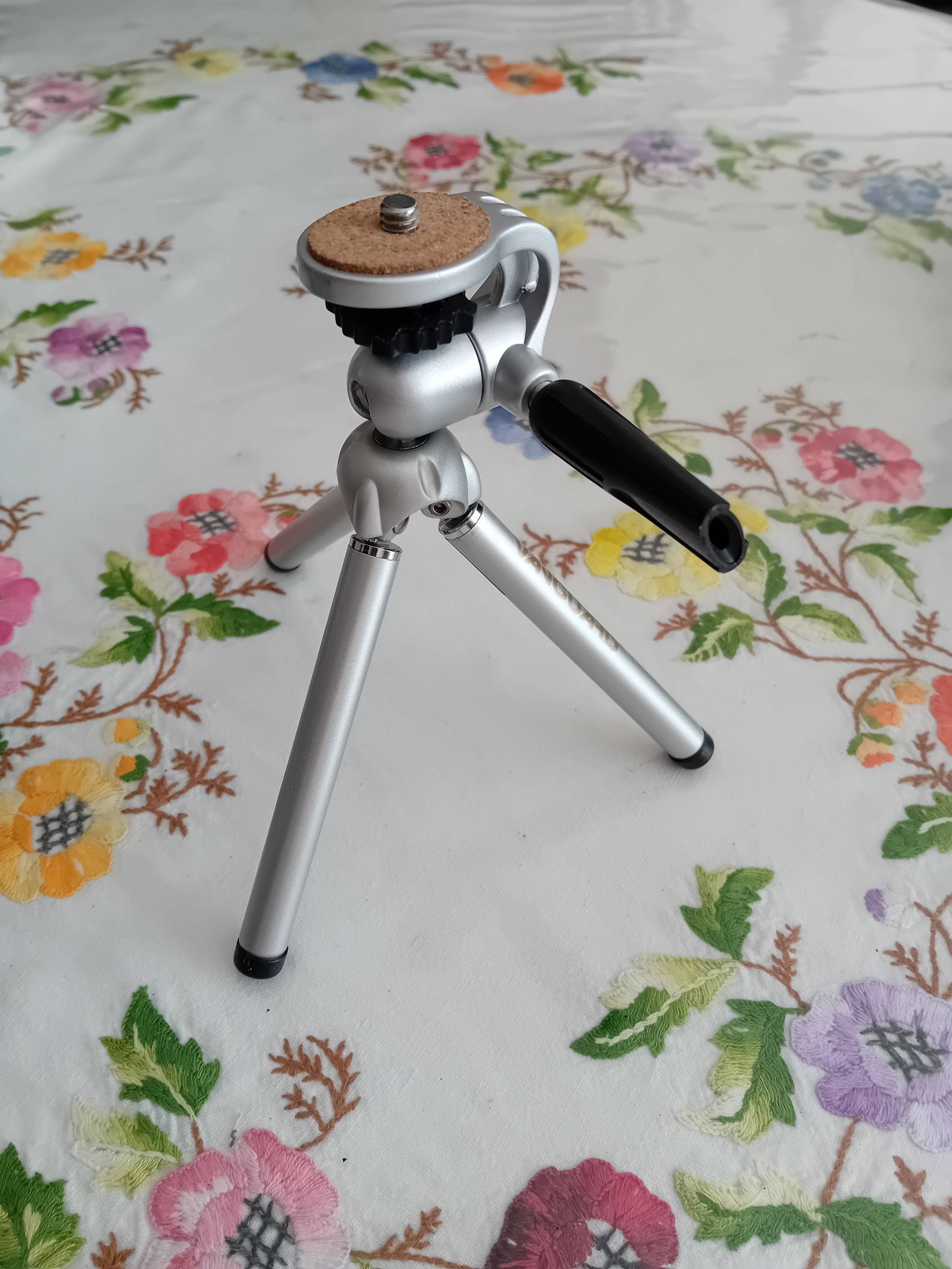 Petit trépied pour appareil photo