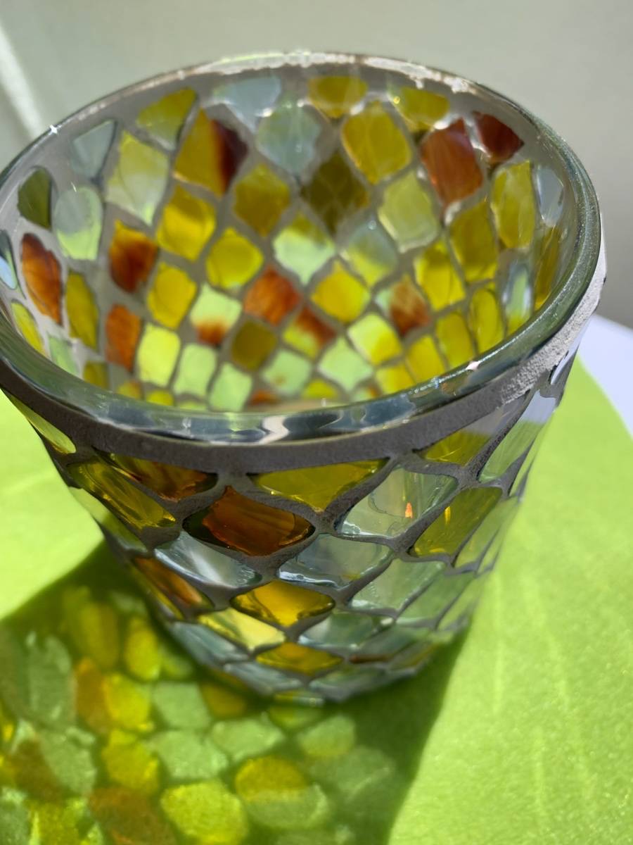 Petit pot « vitrail » vert pâle