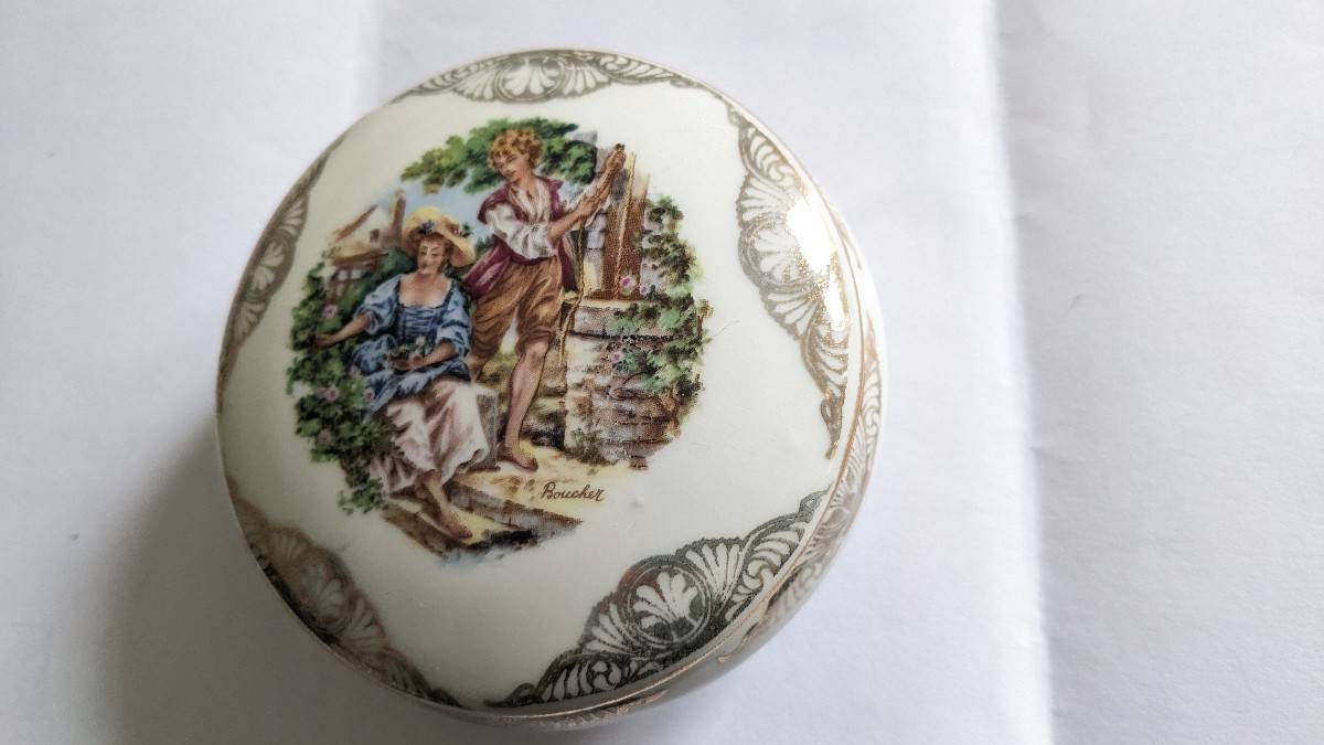 Petite boîte à bijoux de Limoges, vide poche, beurrier, bonbonnière, objet décoratif