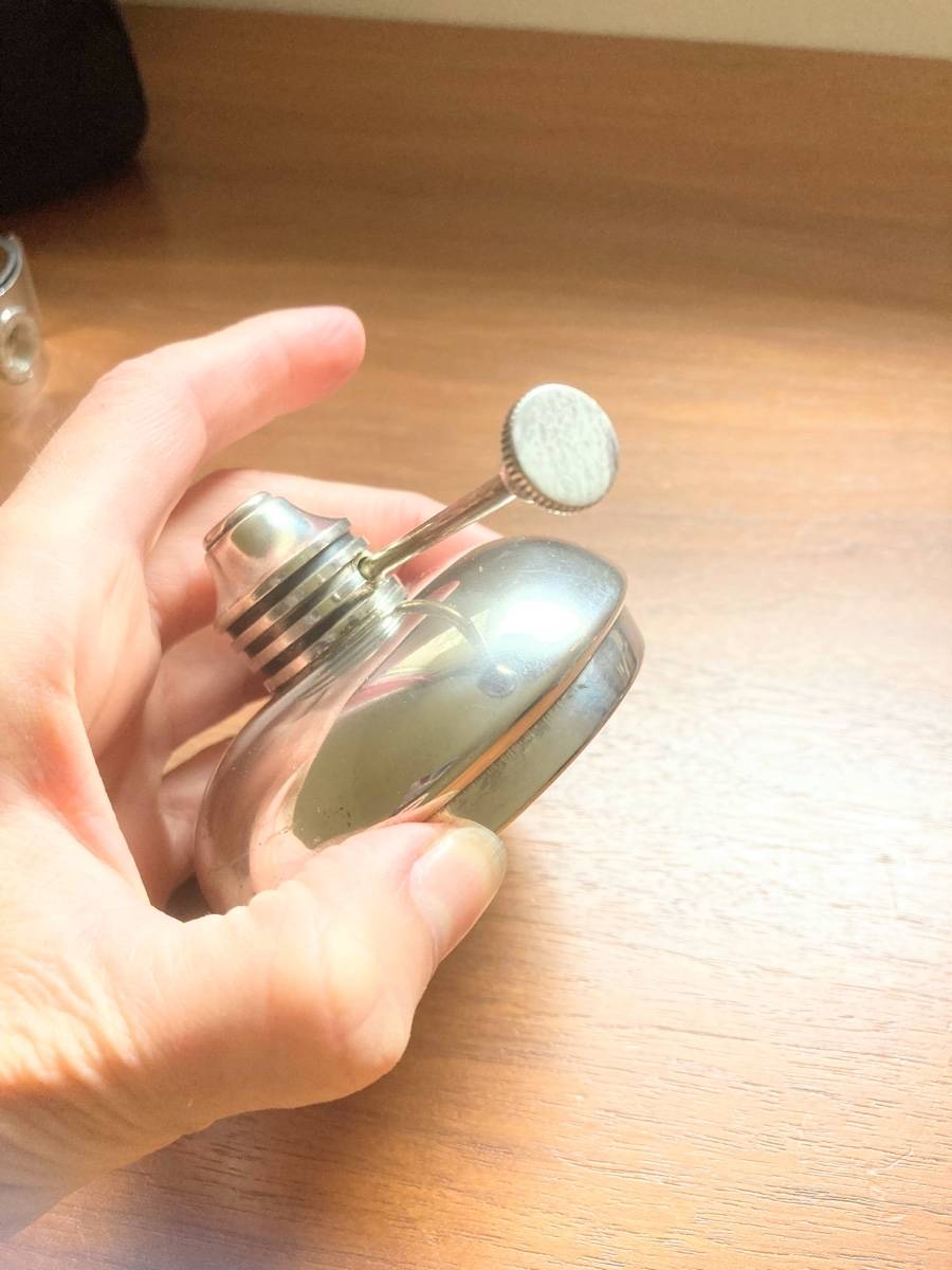 Petite lampe à huile en argent
