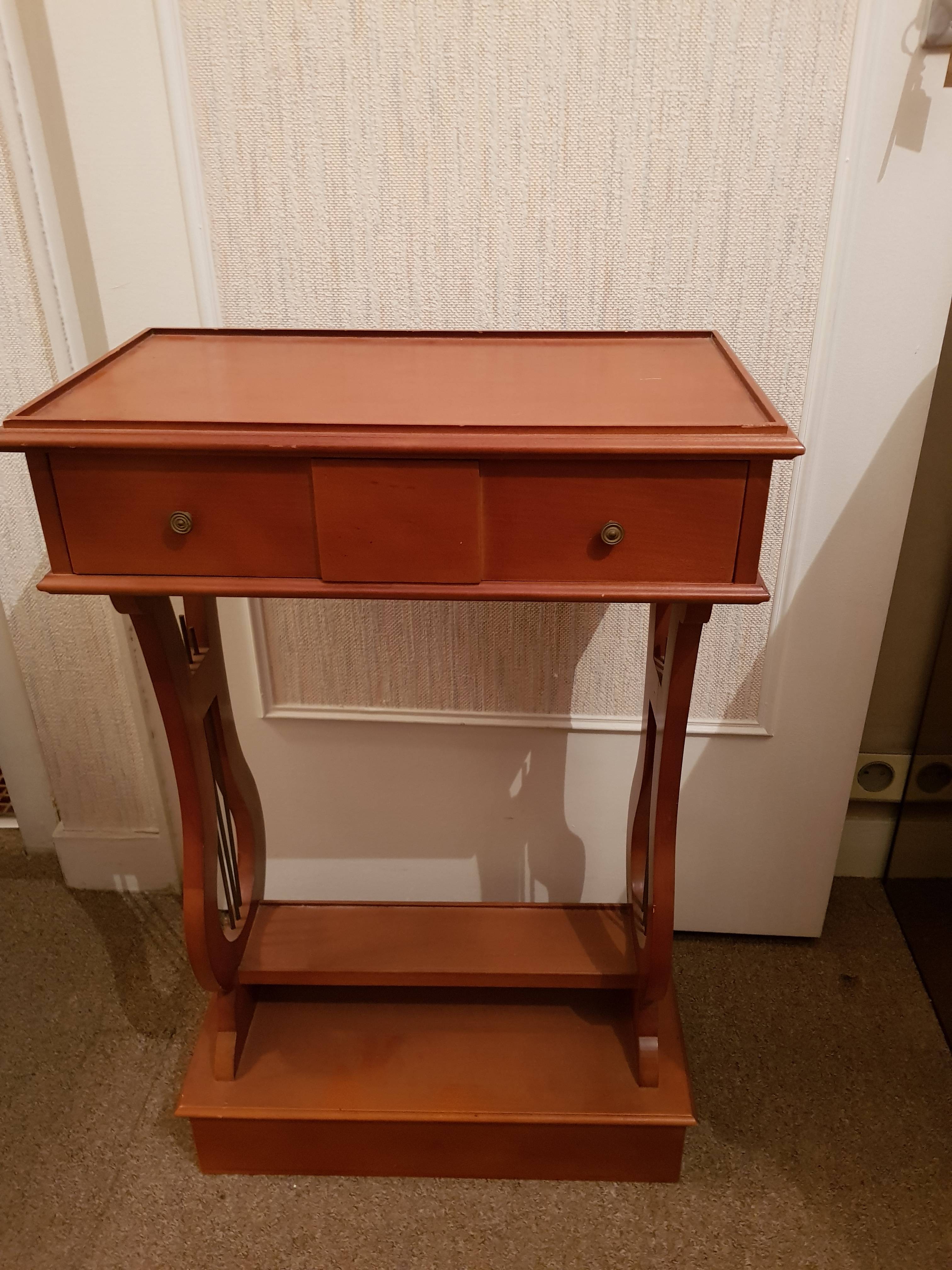 Petite table Lyre