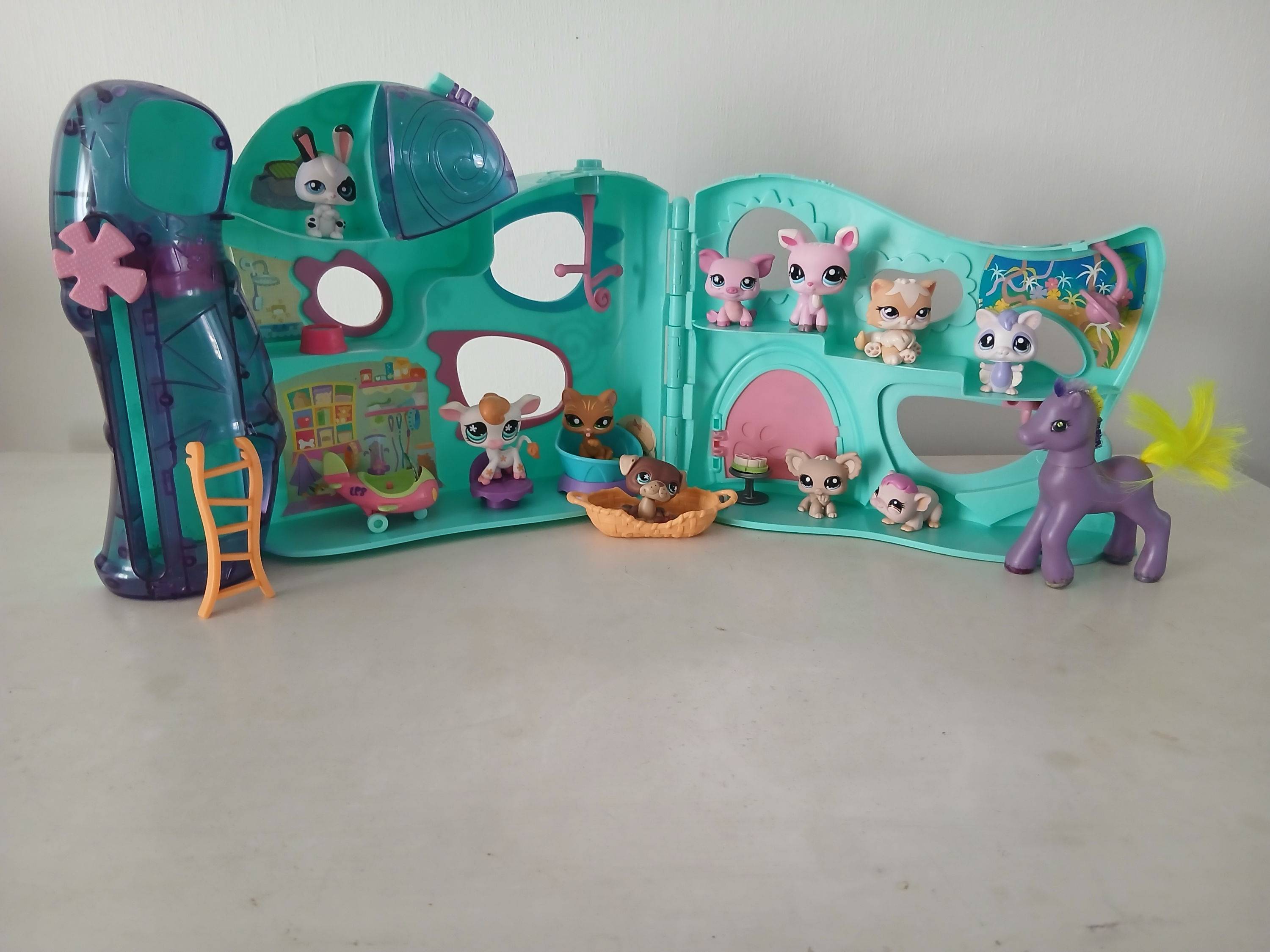 PETSHOP maison et 10 figurines