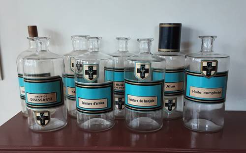 Pots à pharmacie