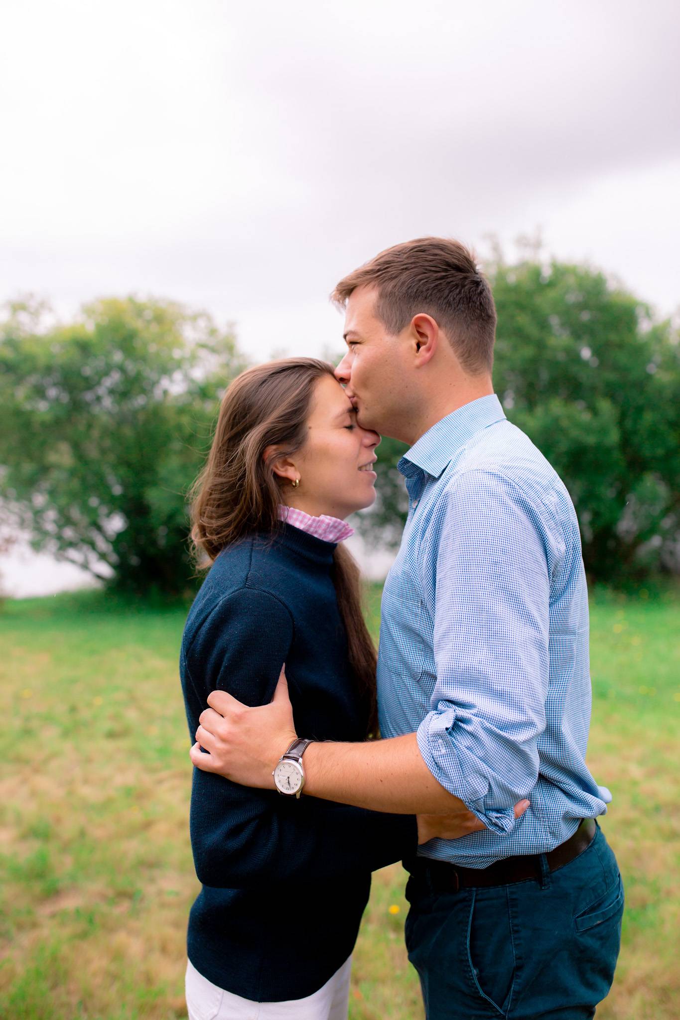 Photographe propose séances photo famille, couple, naissance, baptême,…