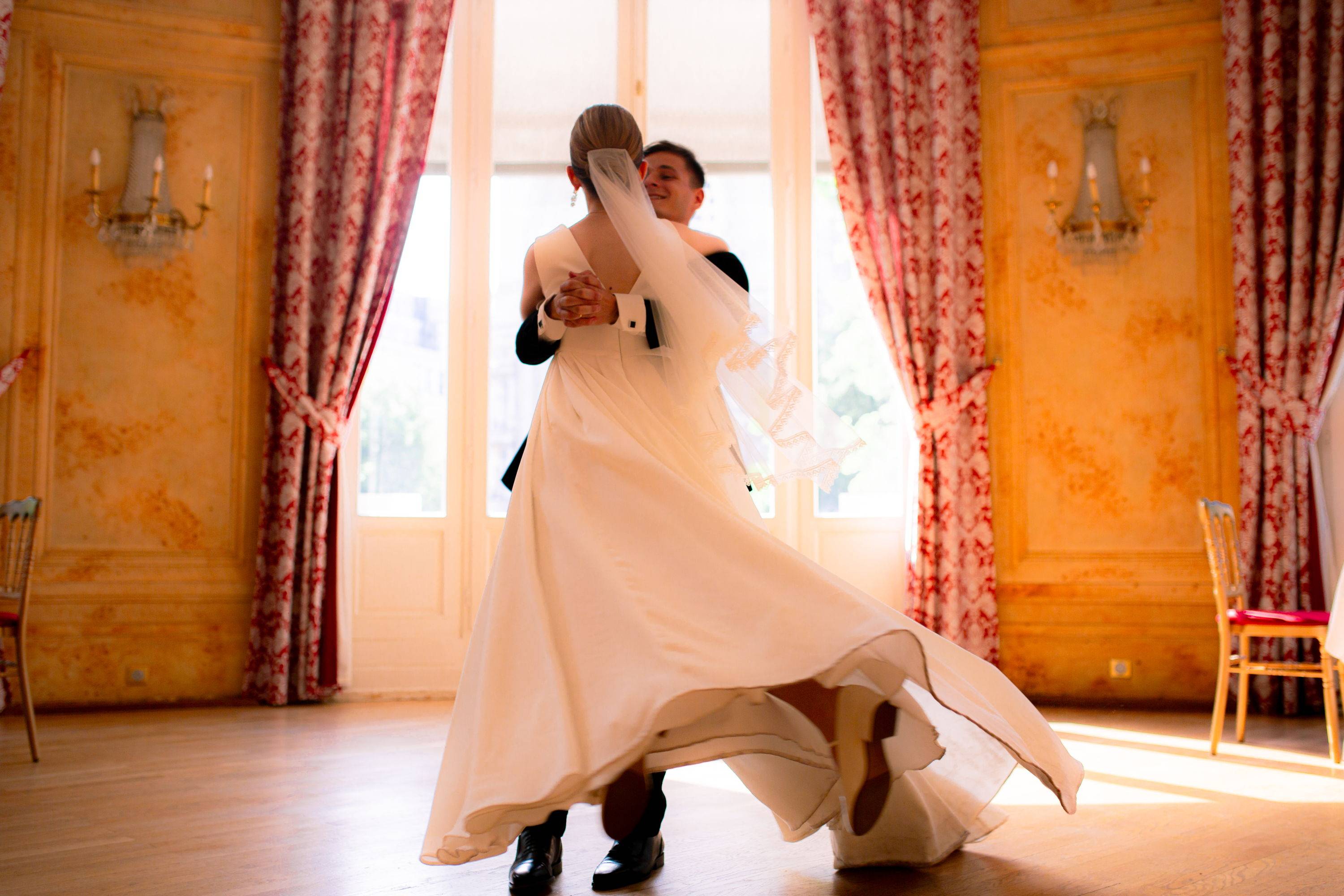 Propose Photographe de mariage disponible en 2025 et 2026