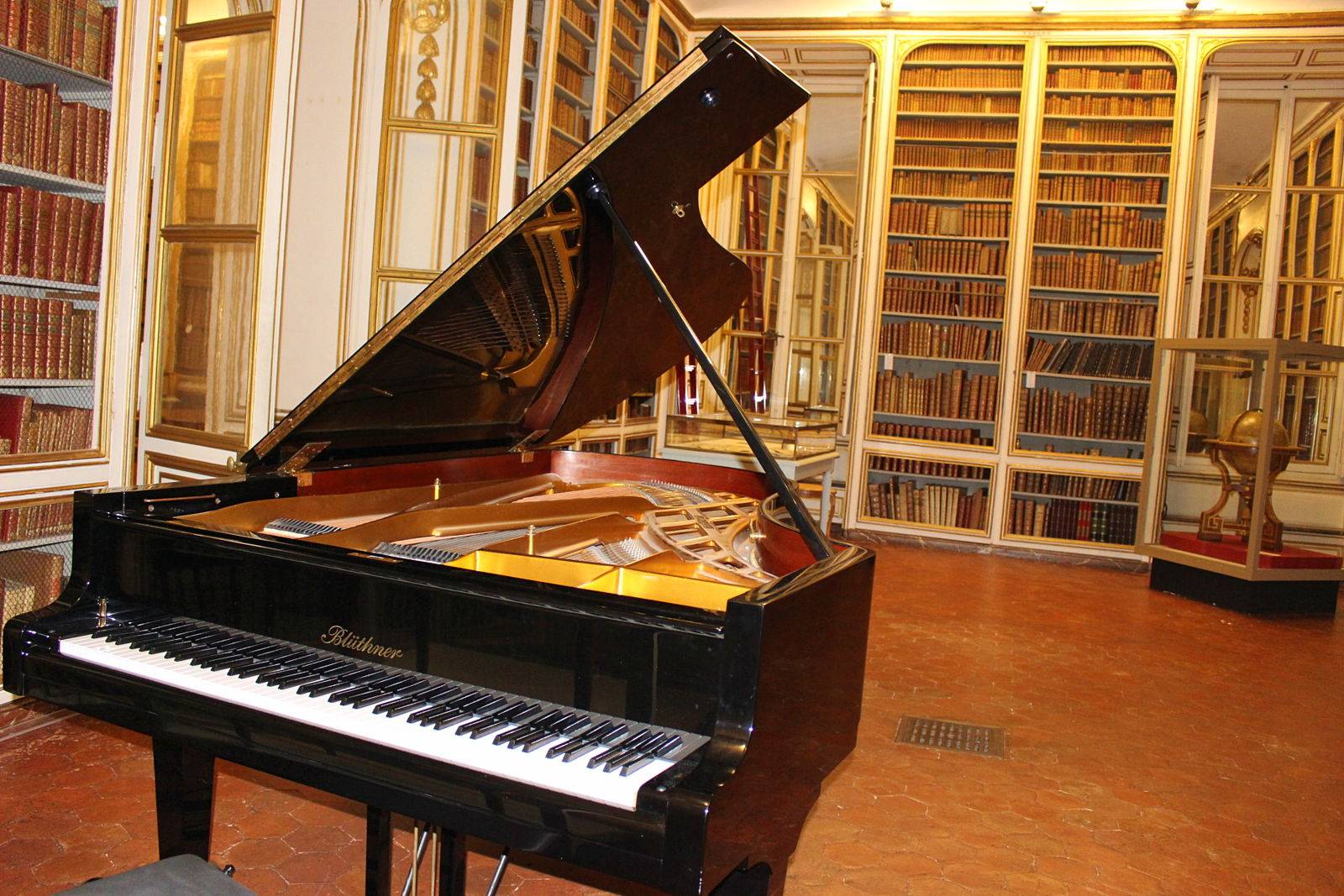 Piano Blüthner Modèle 2  (3/4 de queue)