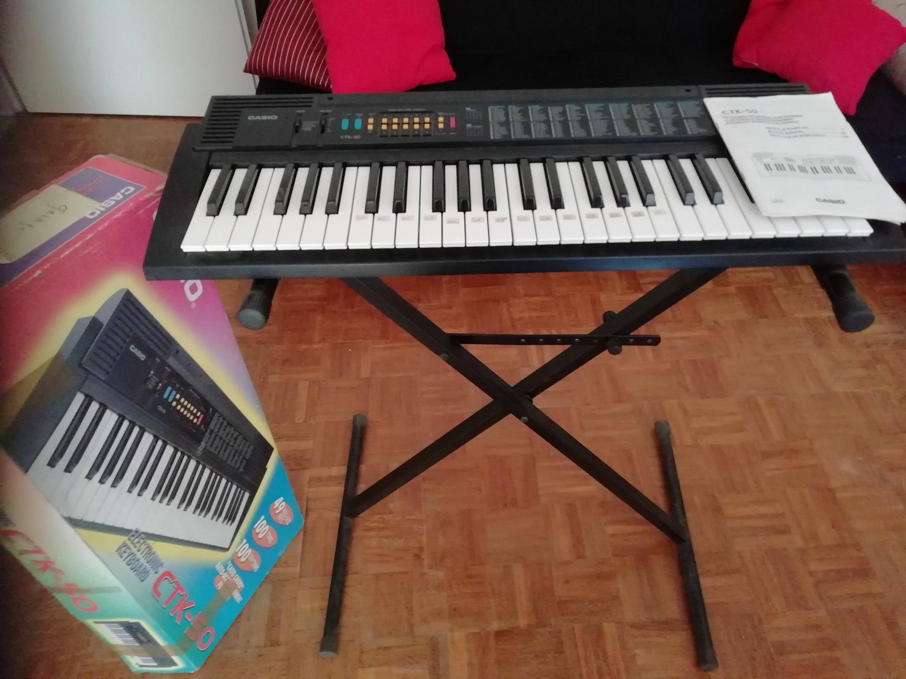 Vends piano Casio