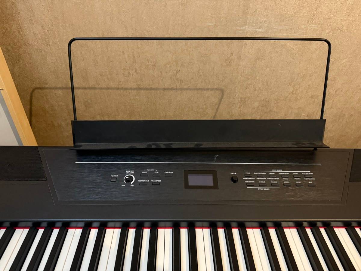 Piano numérique neuf - ALESIS RECITAL PRO - 88 TOUCHES