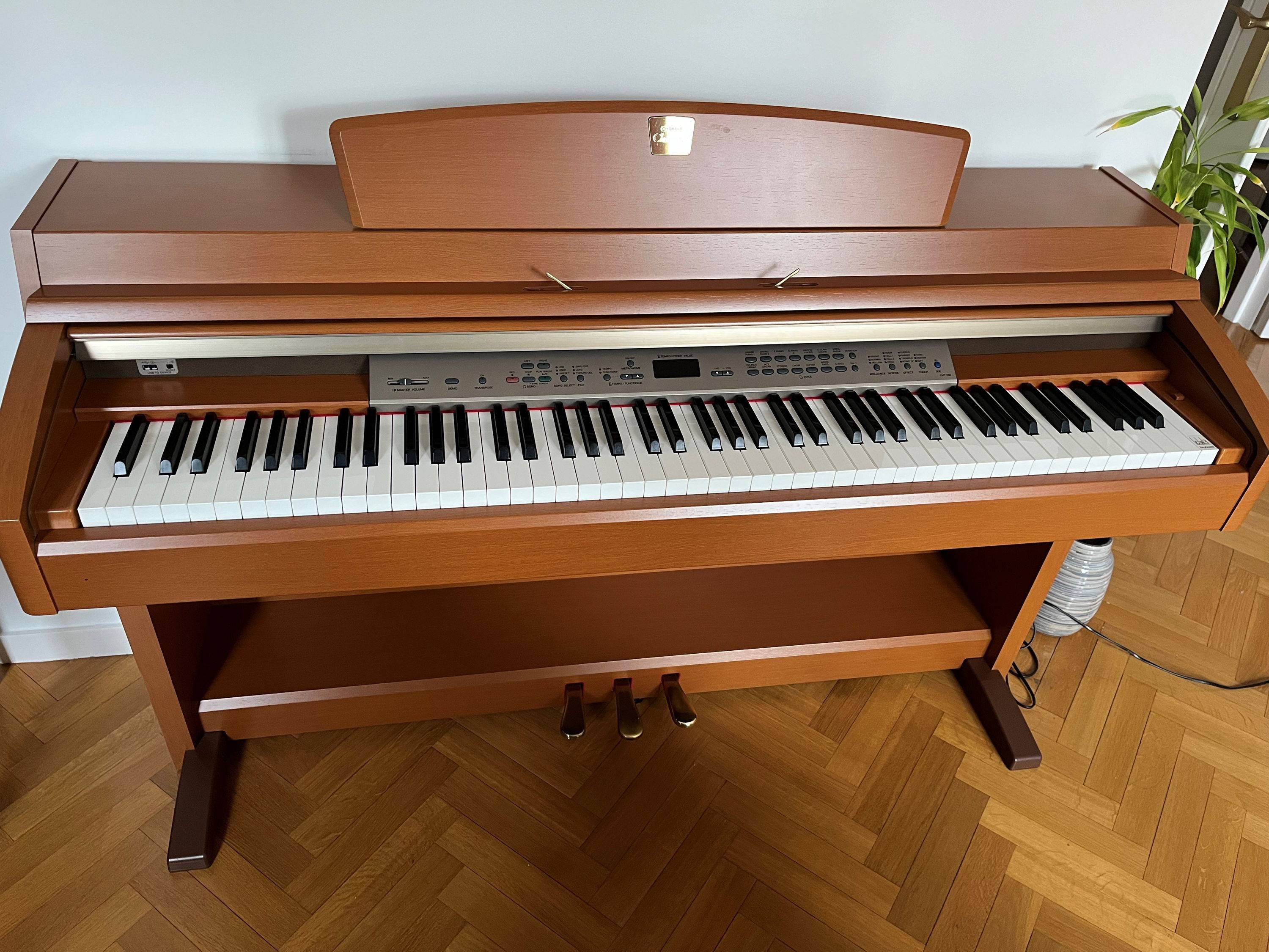 Piano Numérique Clavinova Yamaha CLP240C