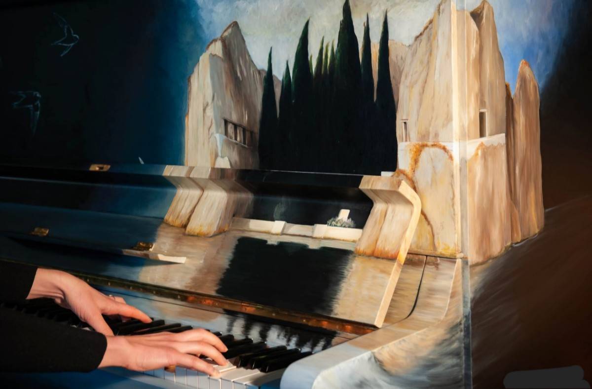 Vends piano Yamaha U3 peint à la main