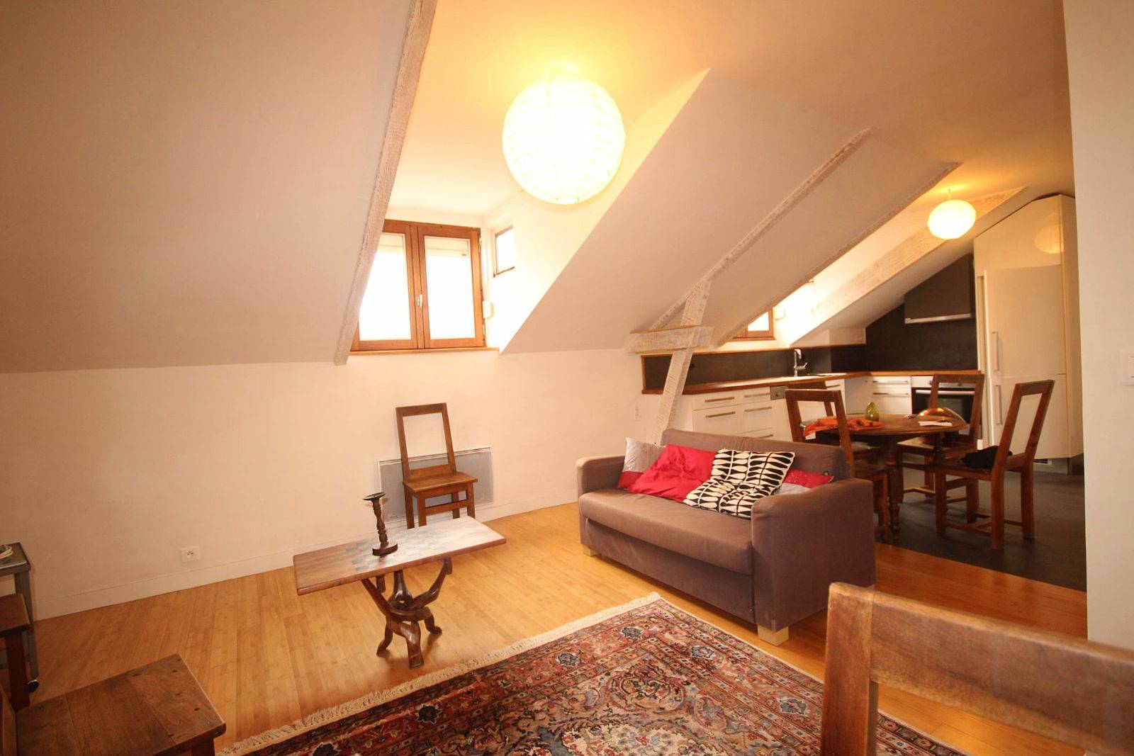 Studio / Loft meublé sous les toits, avec 2 coins nuit - Canal Saint-Martin - Paris 10ème
