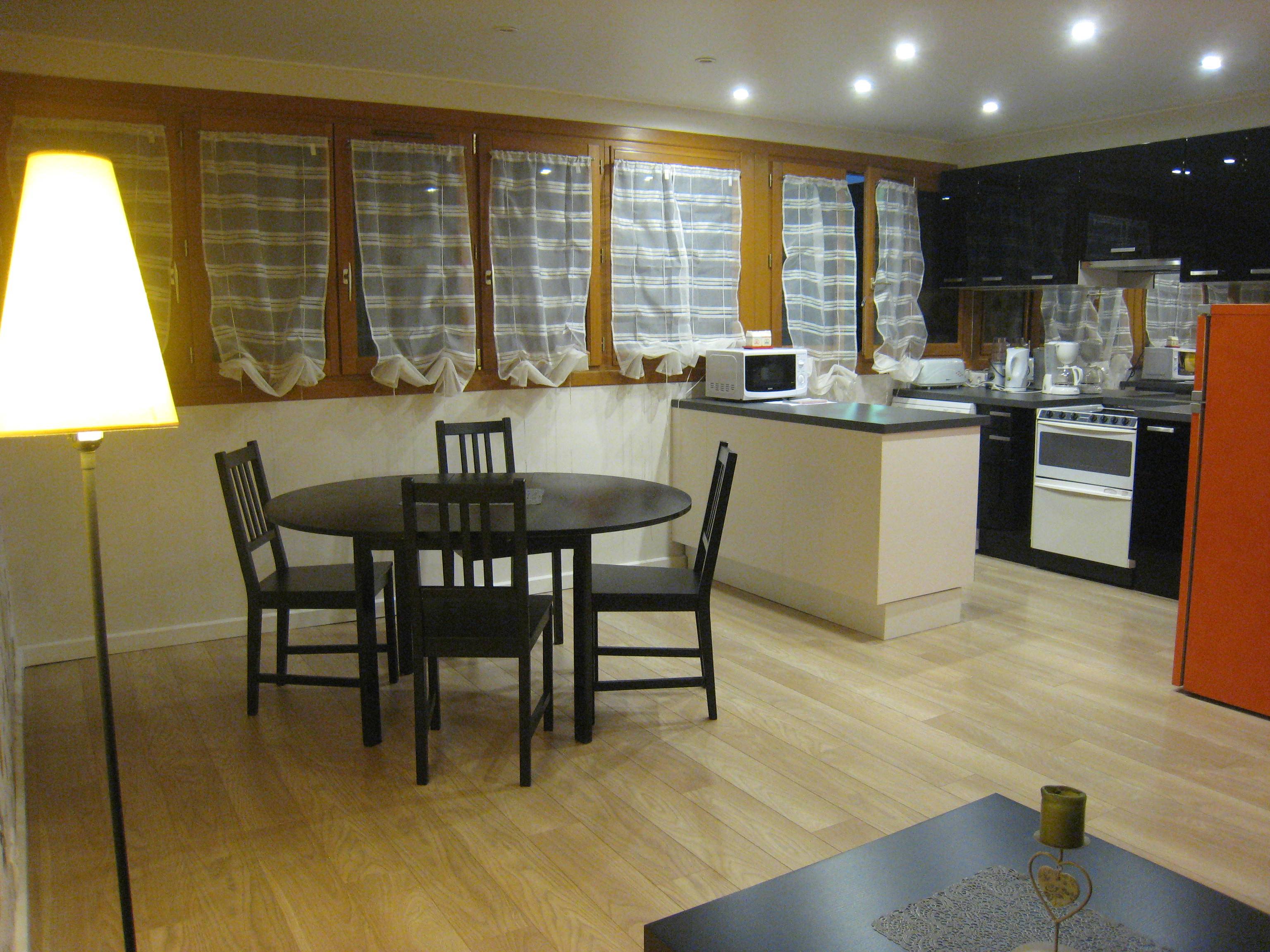 Loue 3 pièces, 50m², 2 chambres - parking. Colocation possible - Fontenay-sous-Bois (94)