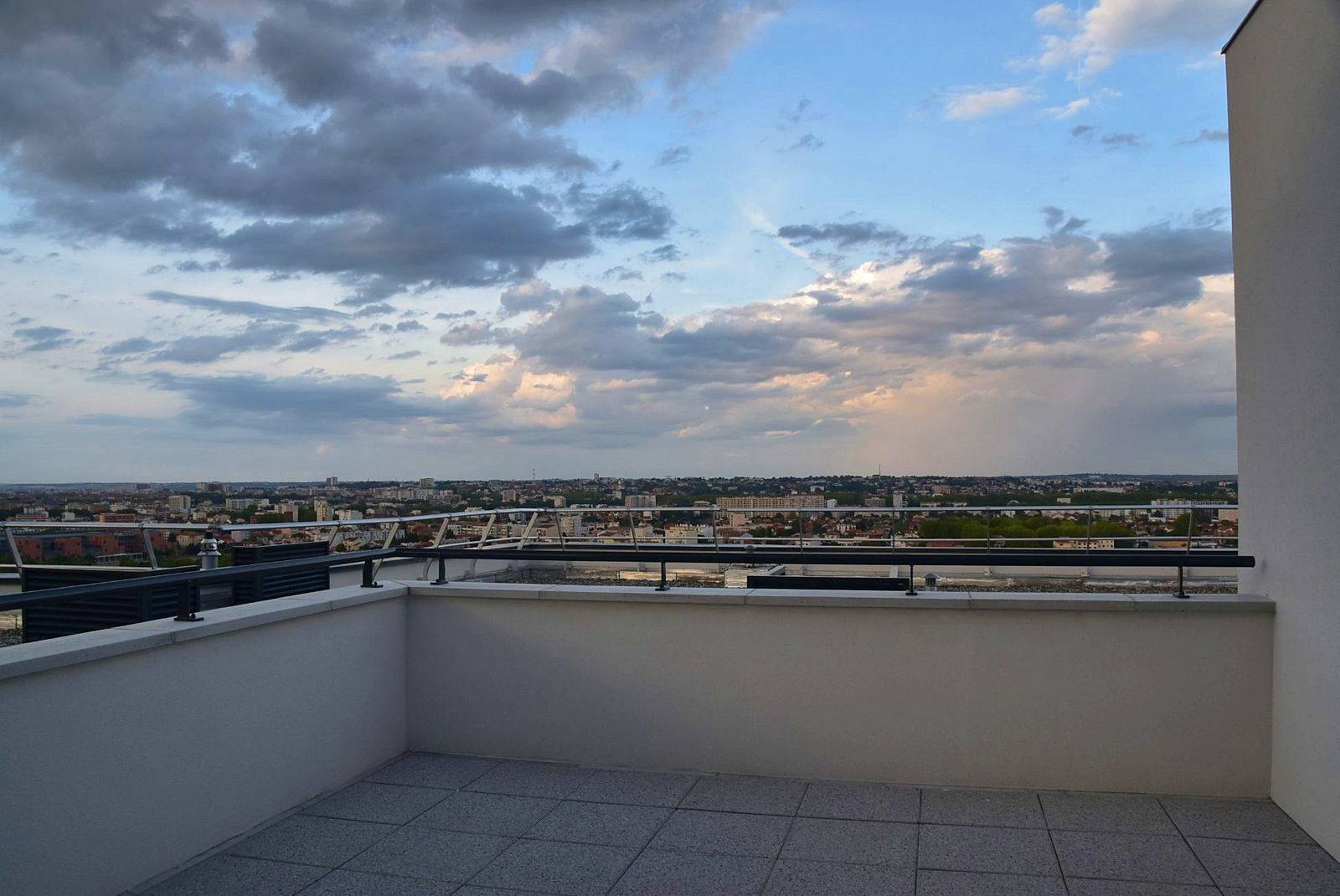 Loue 2 pièces 40m² avec terrasse 17m² à Toulouse Rangeuil - Pech-David (31)