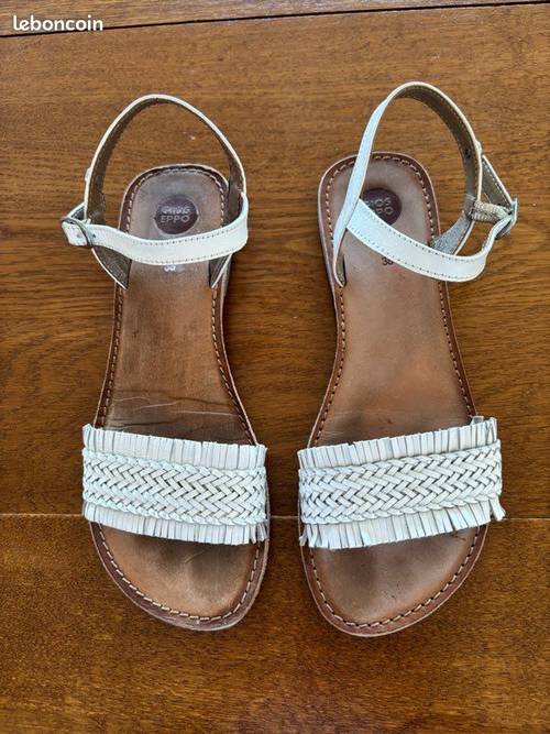 Vends nu-pieds en cuir blanc Gios Eppo - Pointure 38