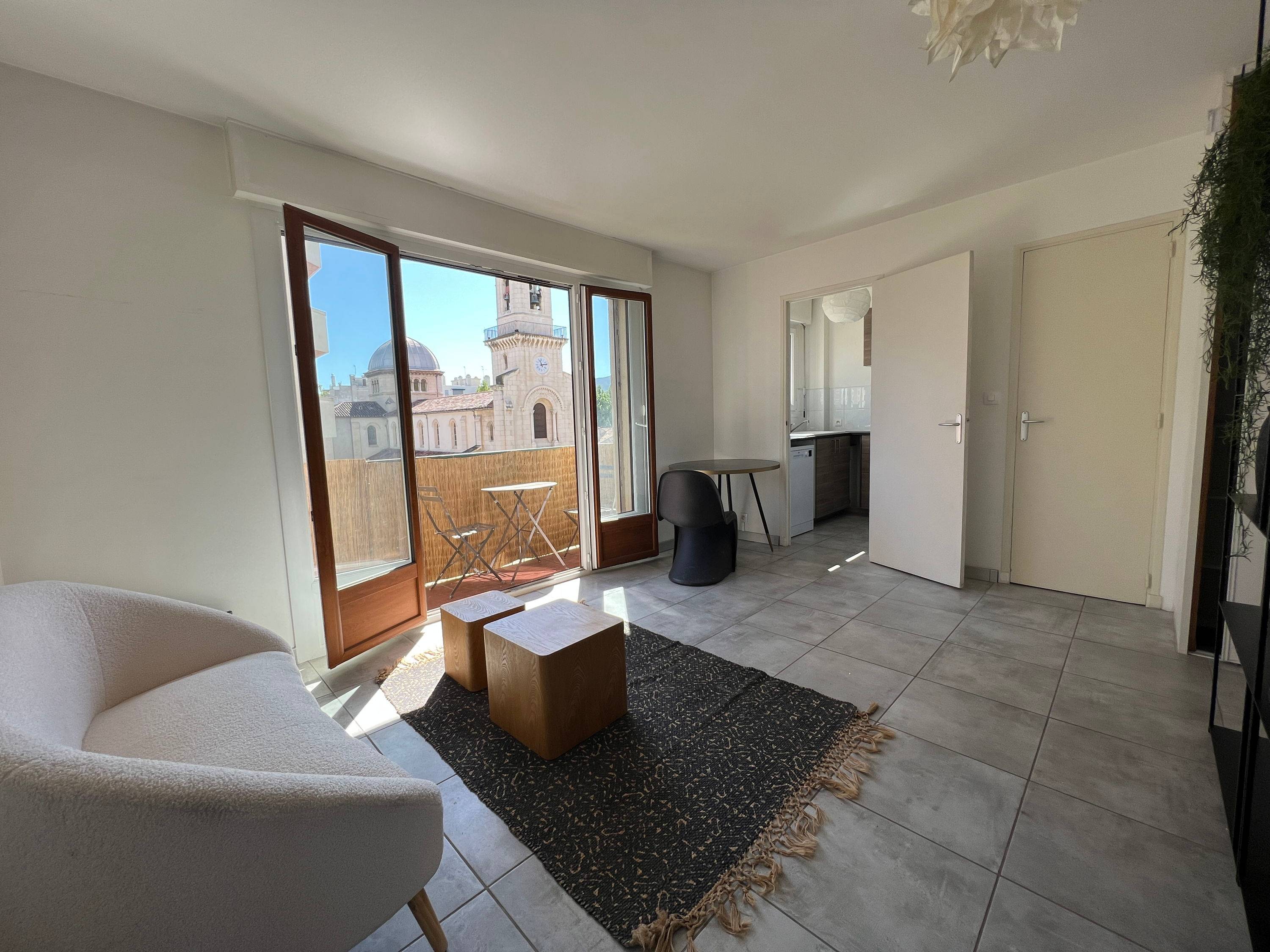 Loue appartement au calme - 30m² - Marseille 5ème