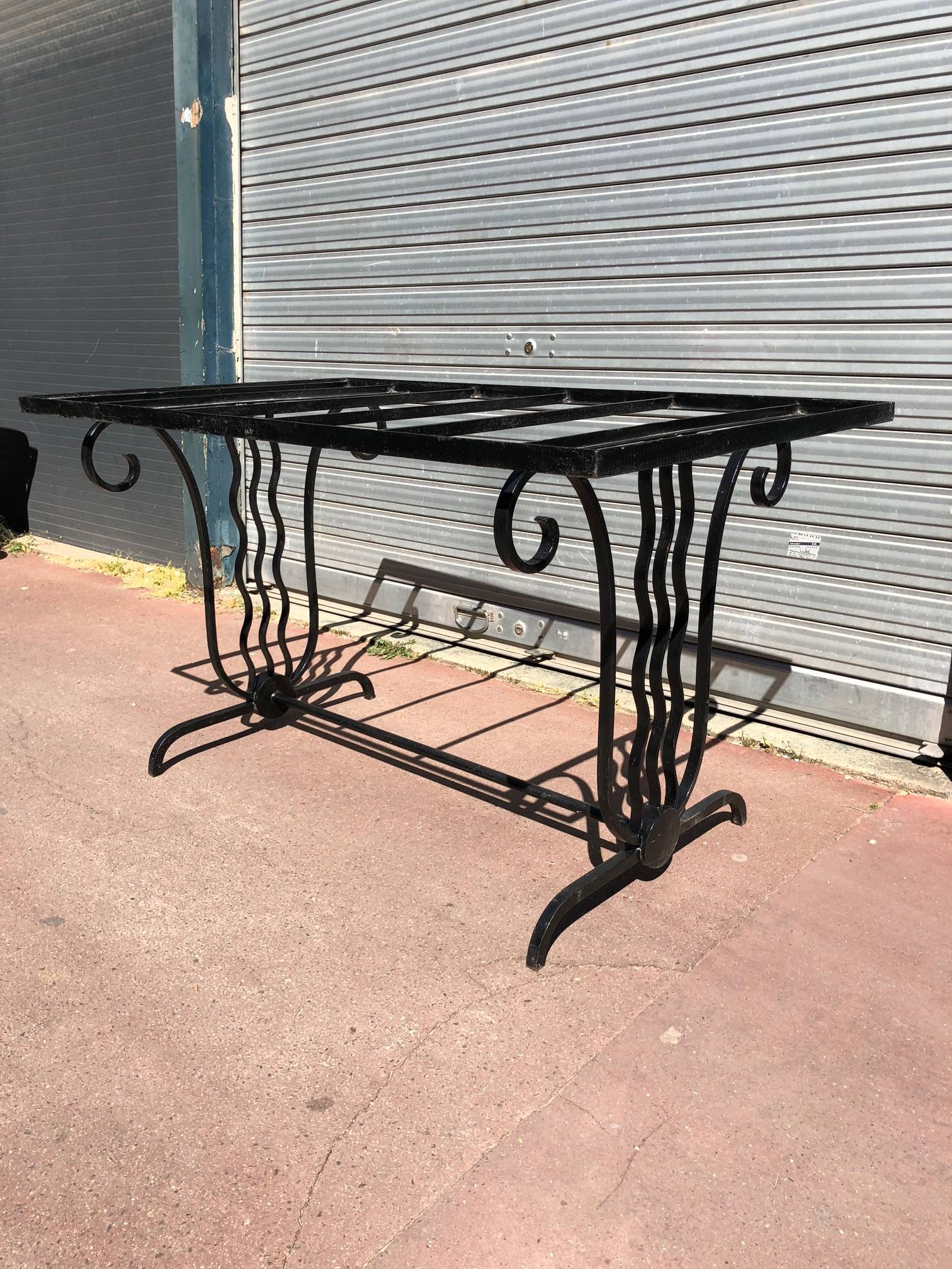 Piétement de table en fer forgé période Art Nouveau