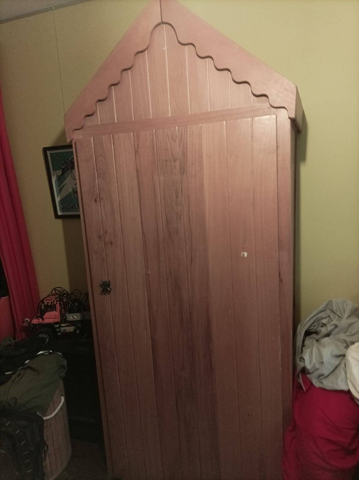 Vends armoire enfant cabine plage