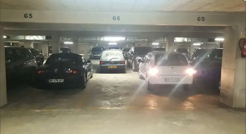 Loue parking 10m²