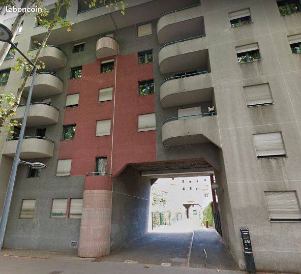 Loue Place parking - 5m², Lyon 6ème