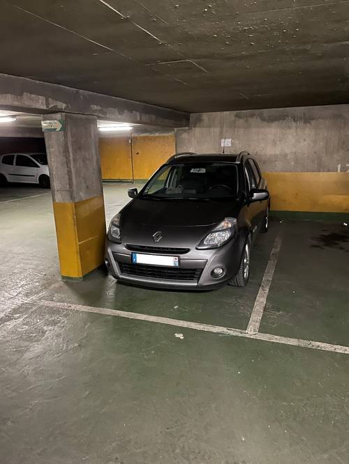 Loue Place de parking rue Pierre Beregovoy - 10m², Clichy-la-Garenne (92)