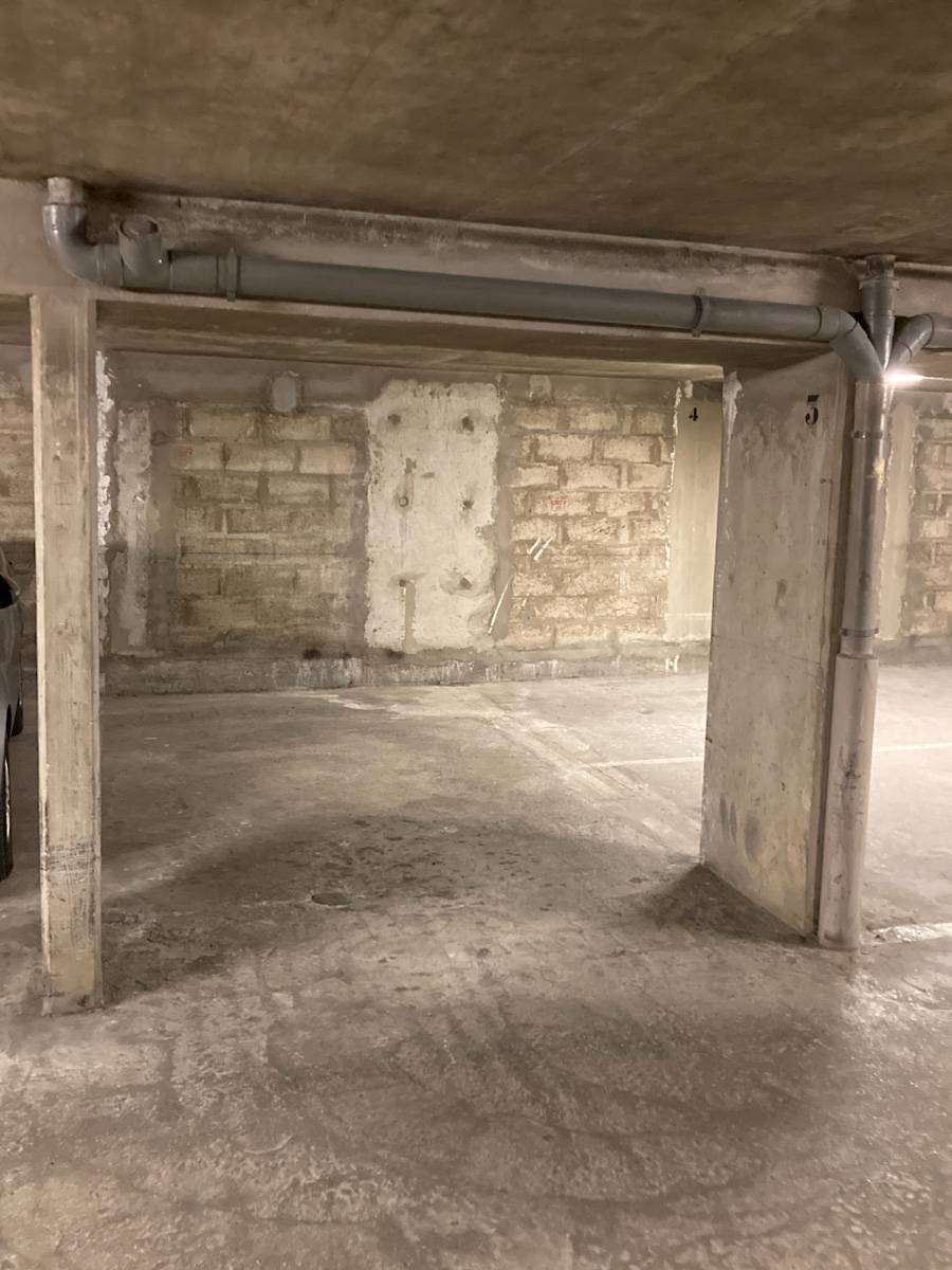 Loue parking 12m² Paris 15ème - Rue de la Croix Nivert