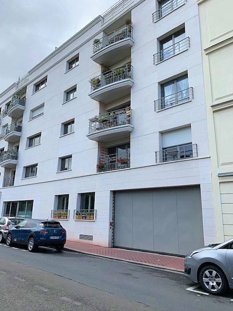 Loue place de Parking à Levallois Perret - Centre aquatique