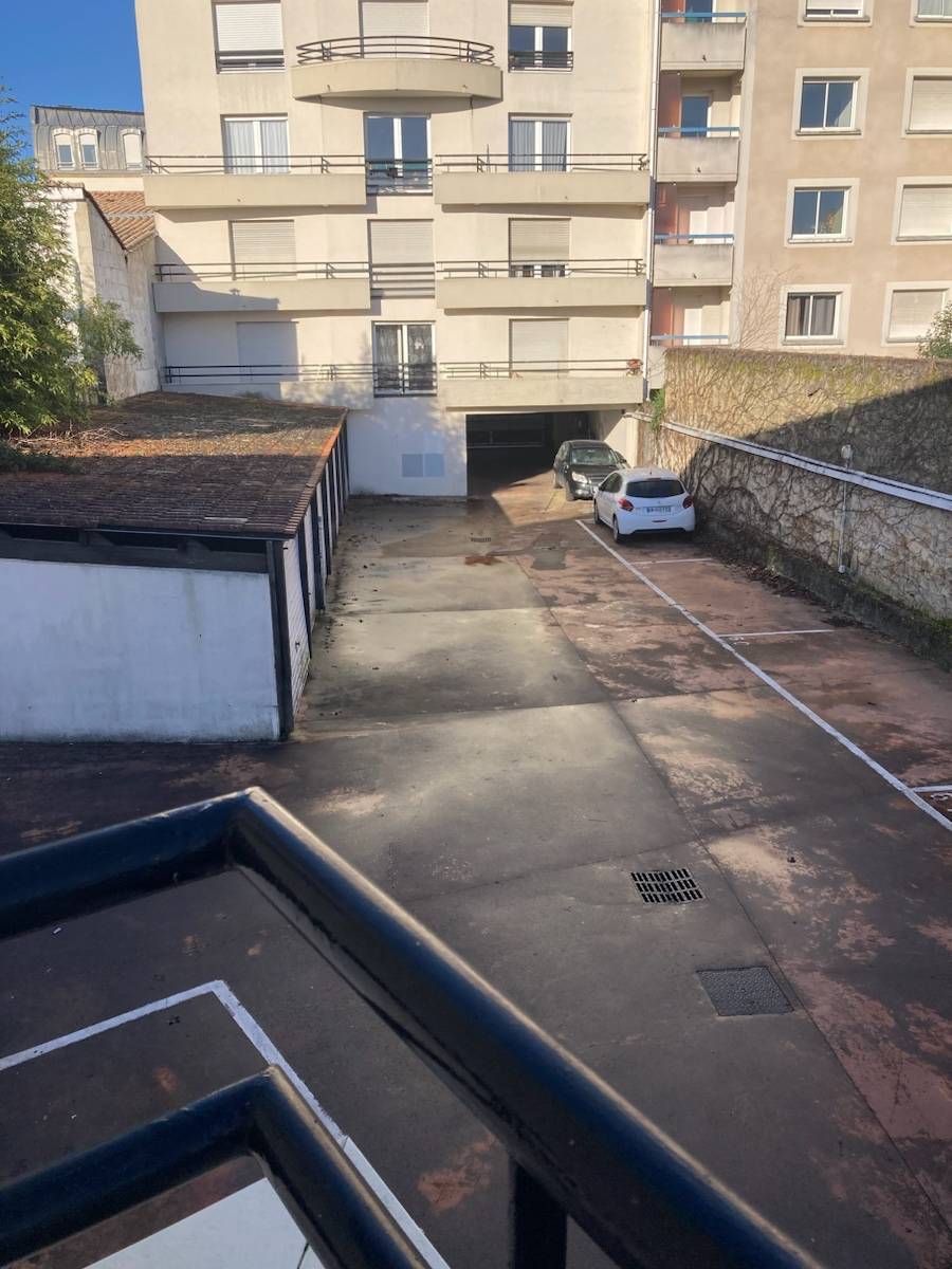 Loue place de parking Bordeaux - 8m²
