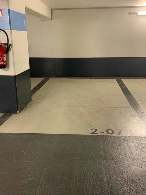 Loue Place de Parking sécurisé Nanterre-Université - 8m²