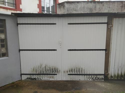 Loue Box 1 place plein pied - Ile de nantes - République - 14m²