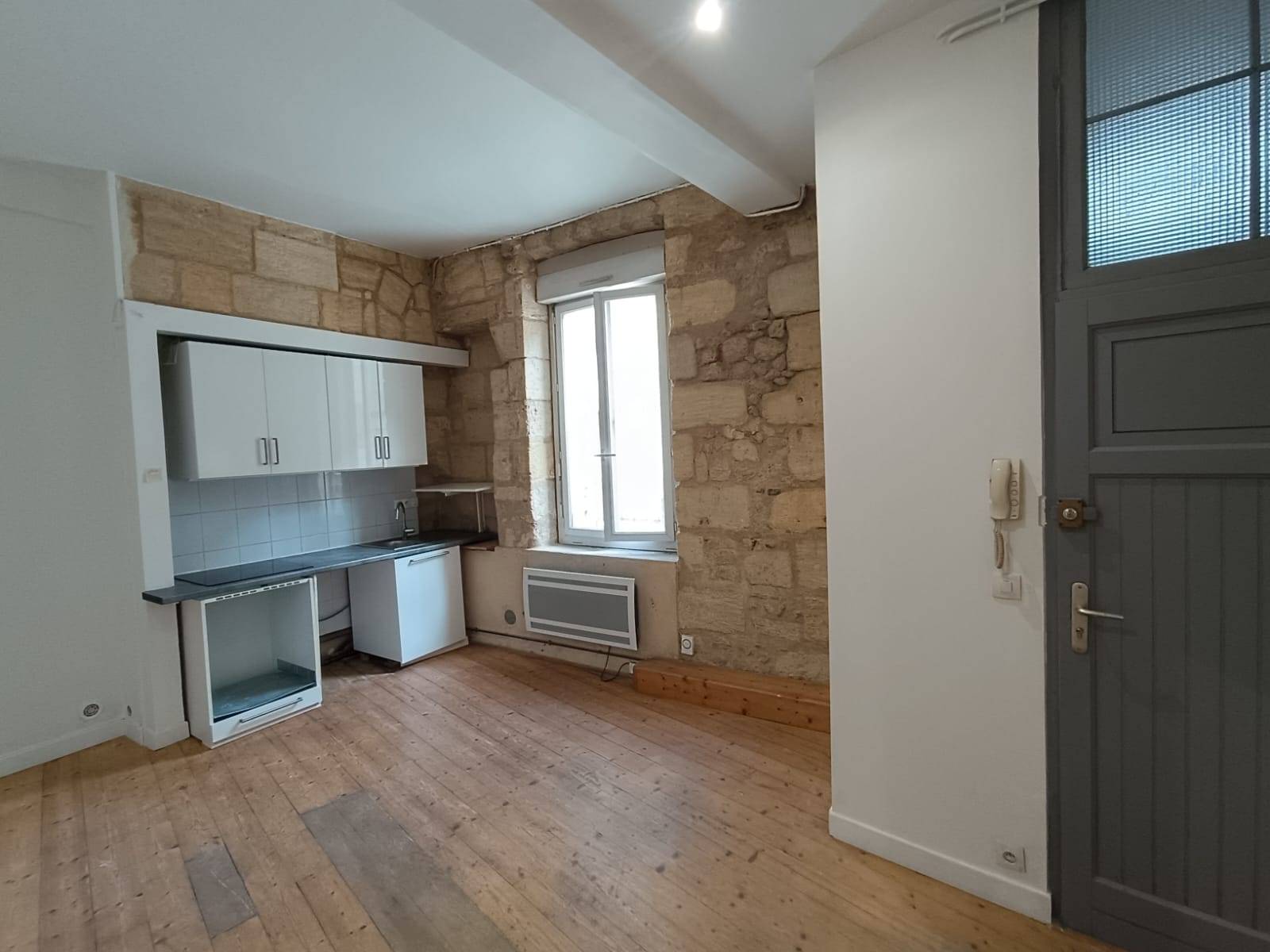 Loue appartement 51m² Bordeaux - Place de la Victoire Grand Duplex
