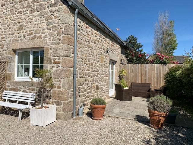 Loue gîte au bord des plages du Cotentin - 2 chambres, 4 couchages - Réville (50)