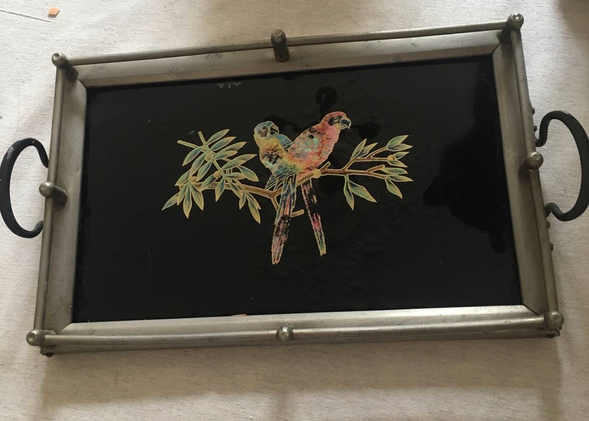 Vends plateau ancien en verre gravé