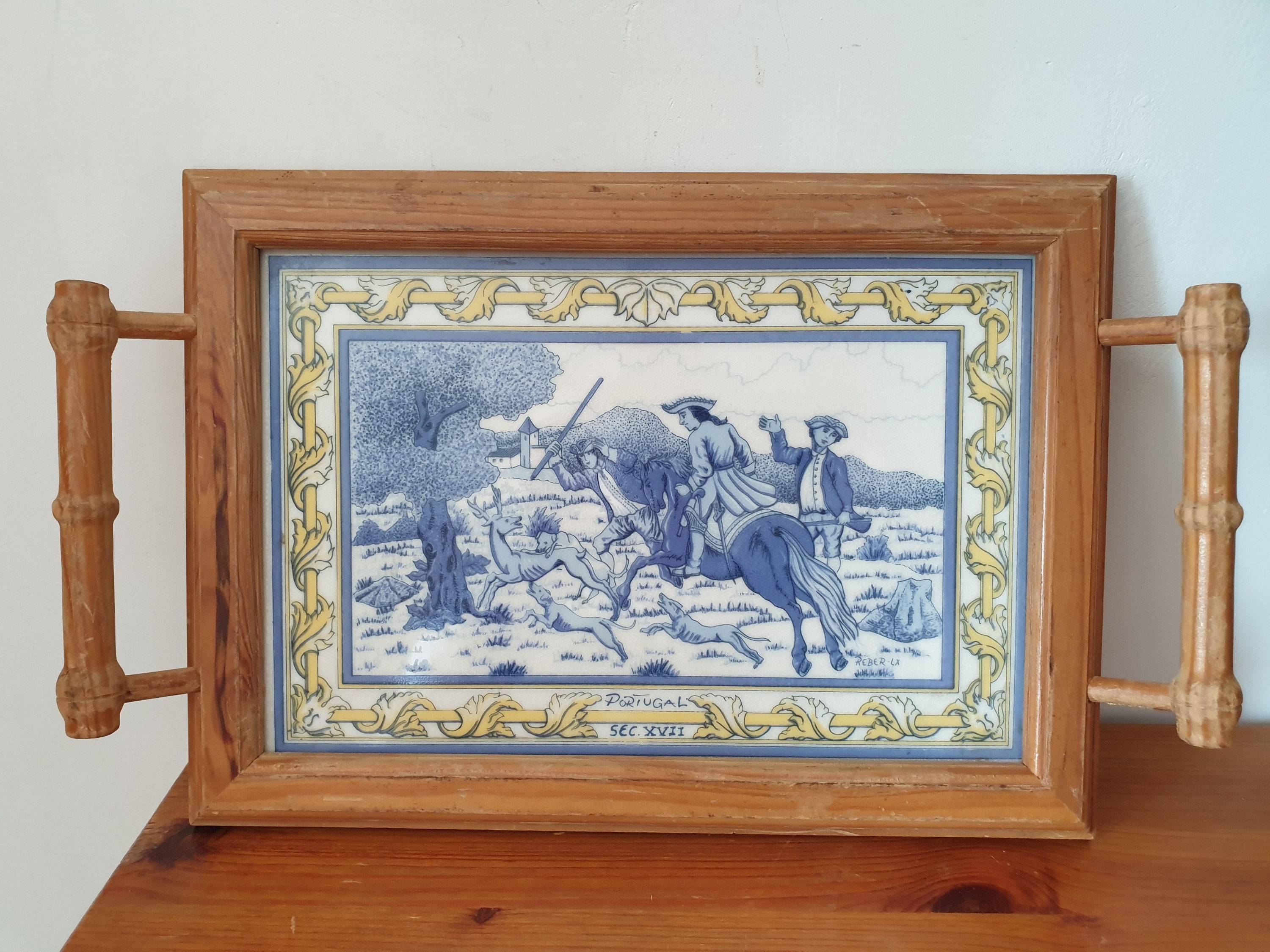 Plateau Azuelos Portugal signé Reber vintage scène de chasse en faïence peinte à la main